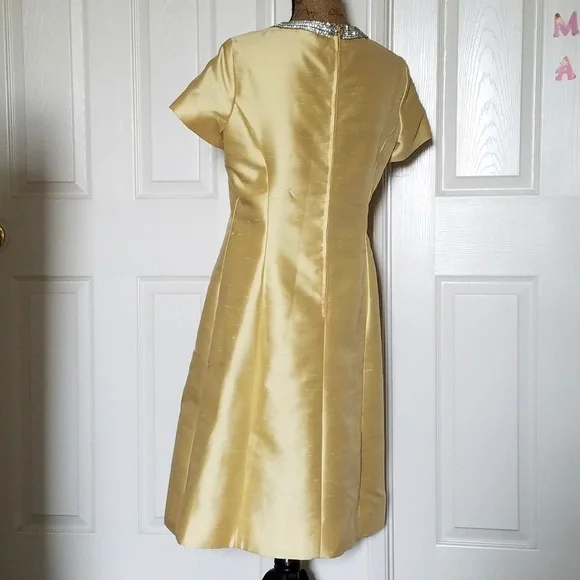 Vintage 50's yellow dress cap sleeve rhinestone collar lined sz. 8/10 - Picture 3 of 10